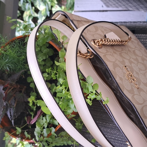 Coach Marlie C1565 Shoulder bag with Gold Chains and Leather Handles EC - Picture 5 of 9